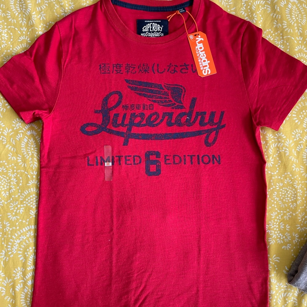 Super Dry Men’s T-Shirt NWT